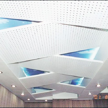 Plafond en aluminium fait sur mesure